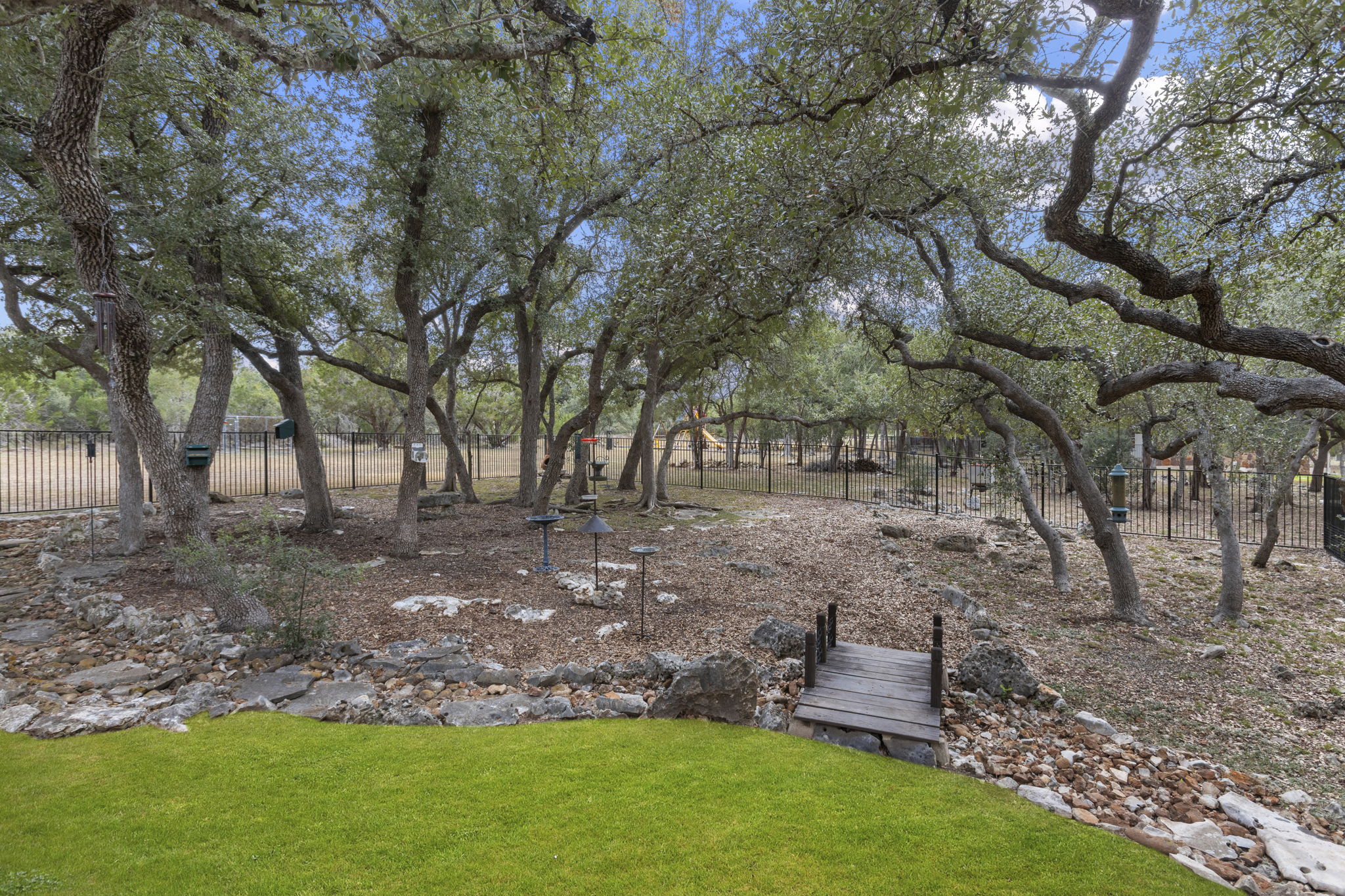 main property photo 38