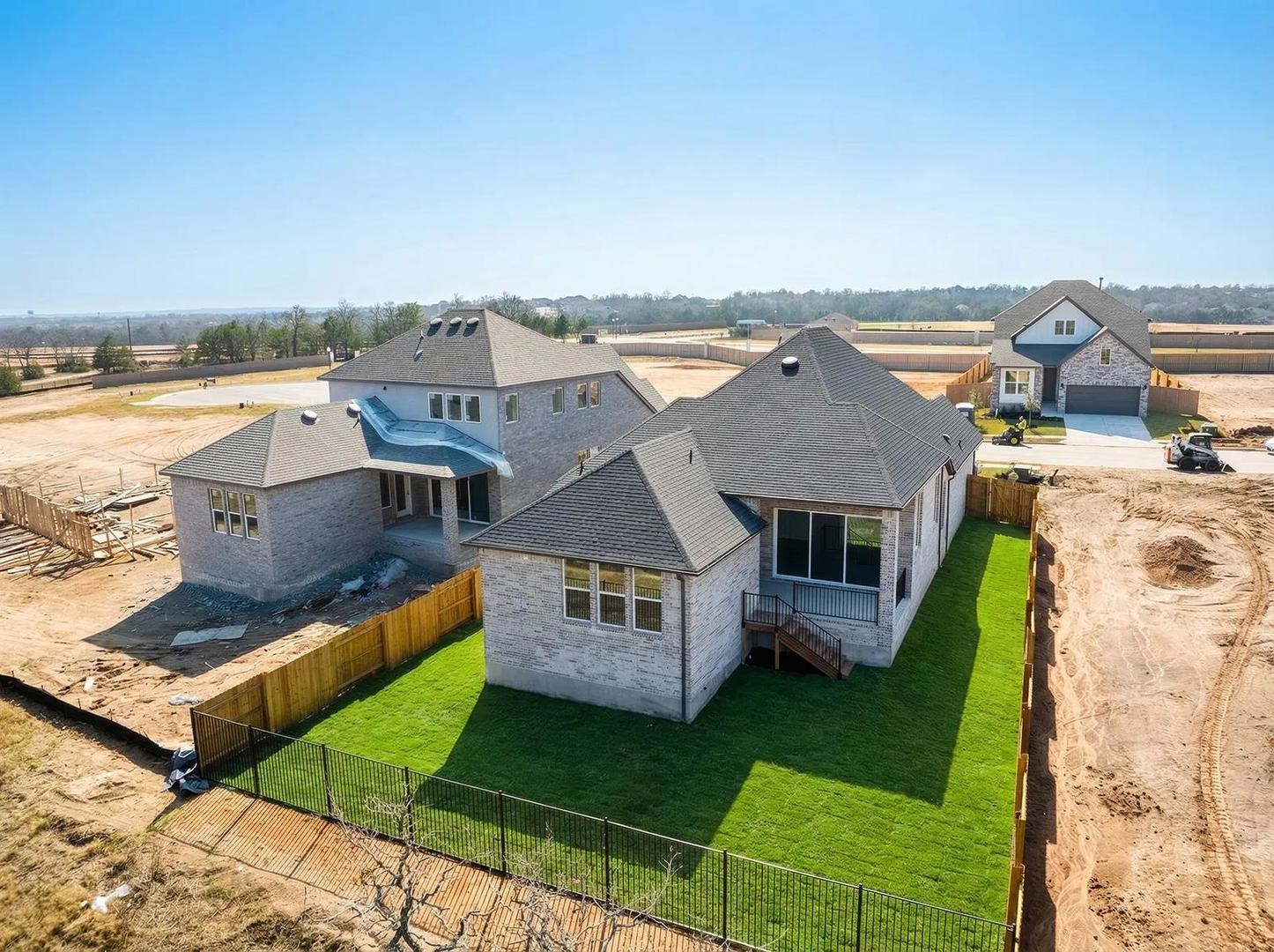 main property photo 17
