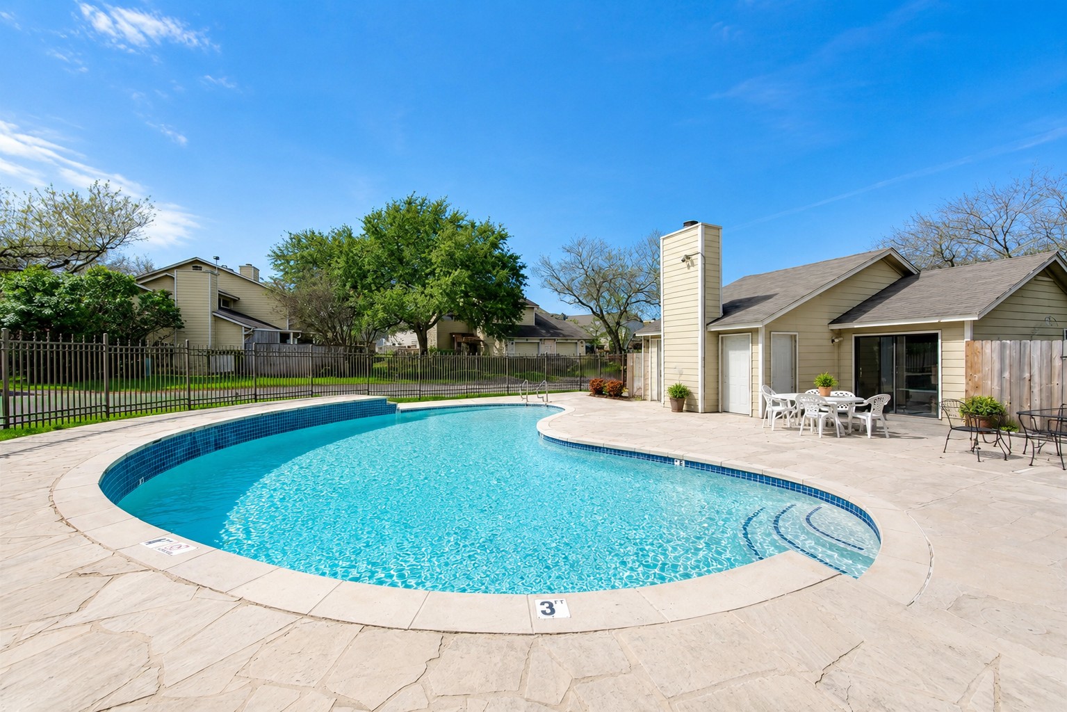 main property photo 20