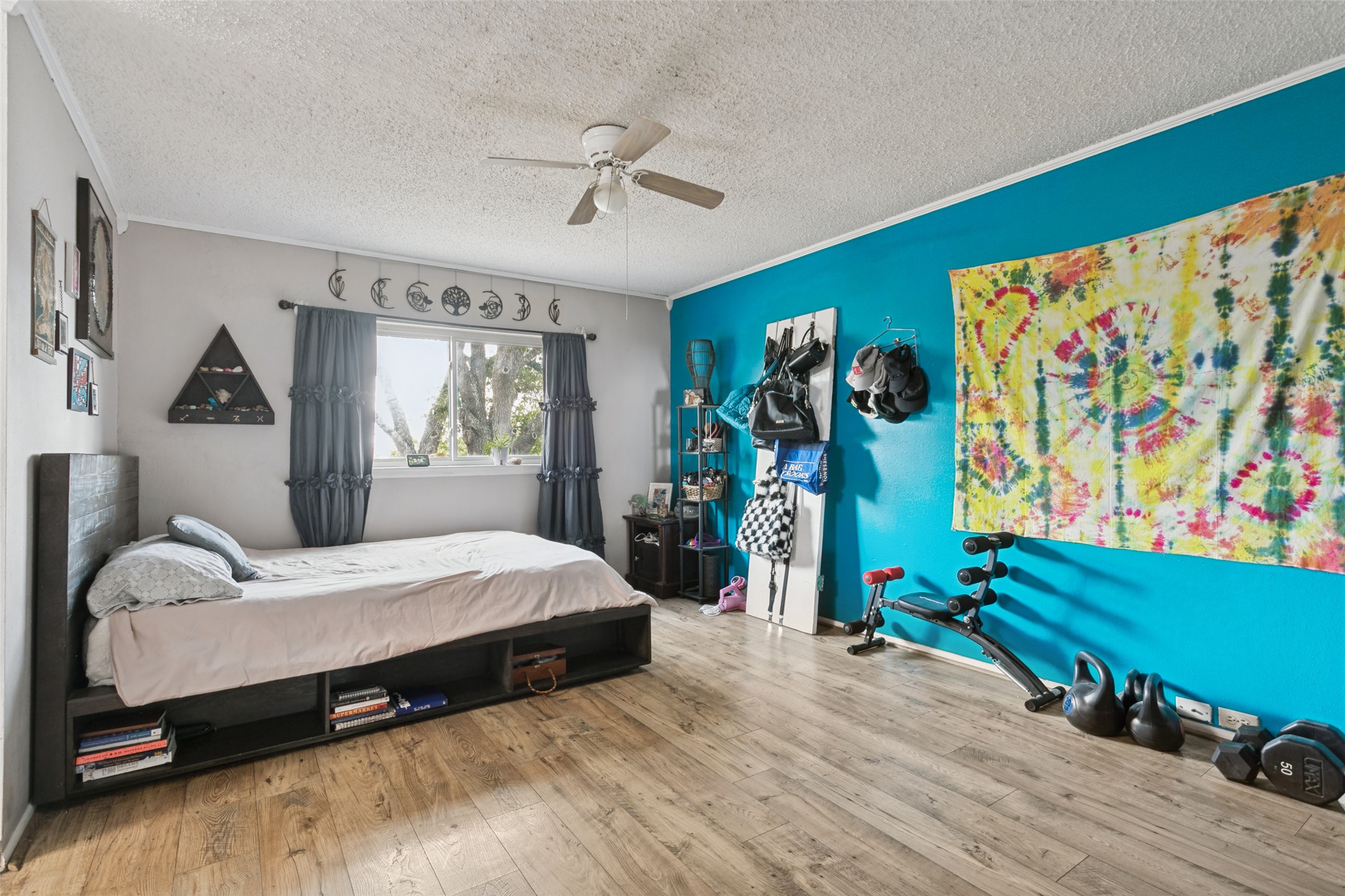 main property photo 15
