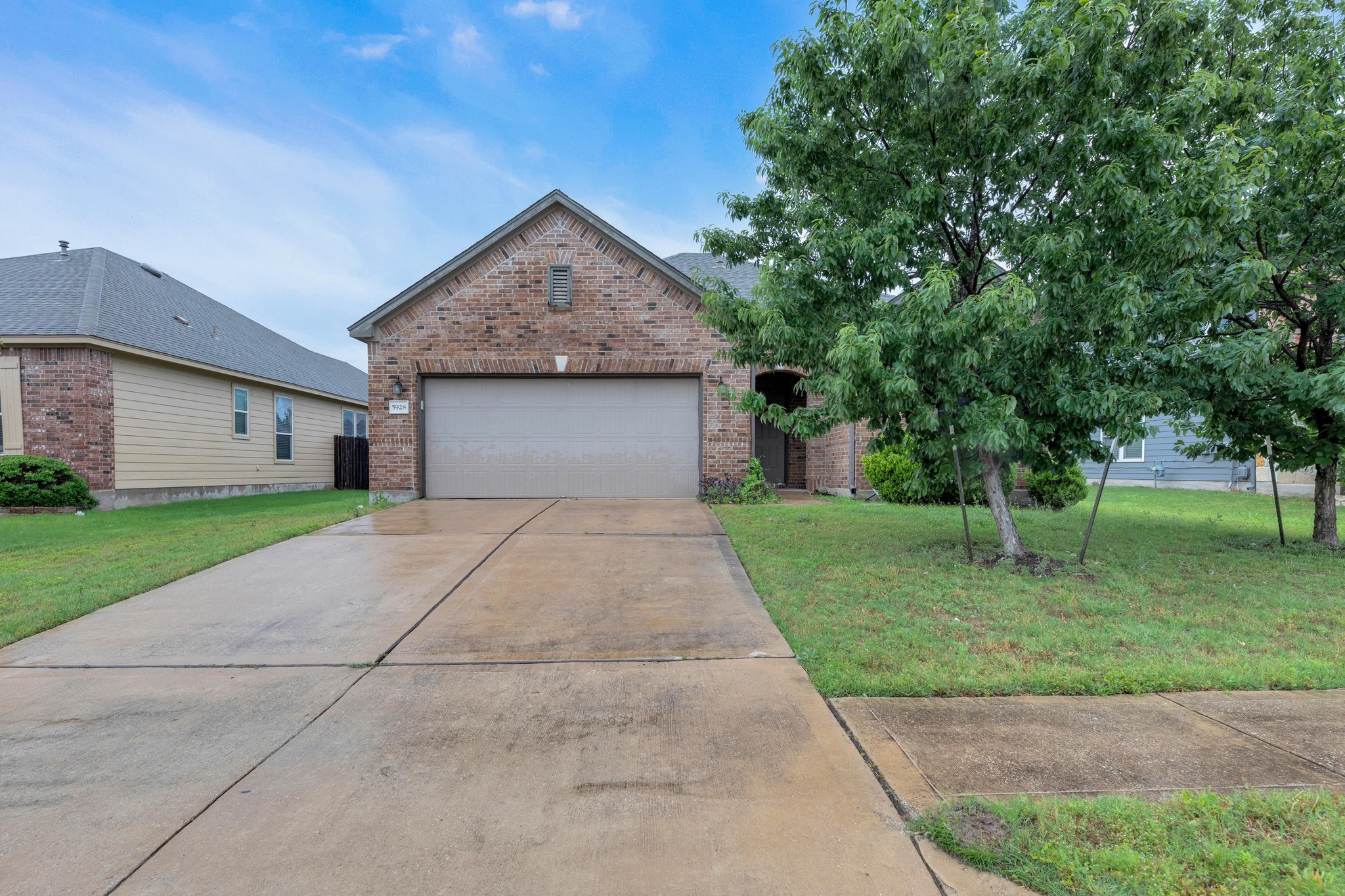 main property photo 9