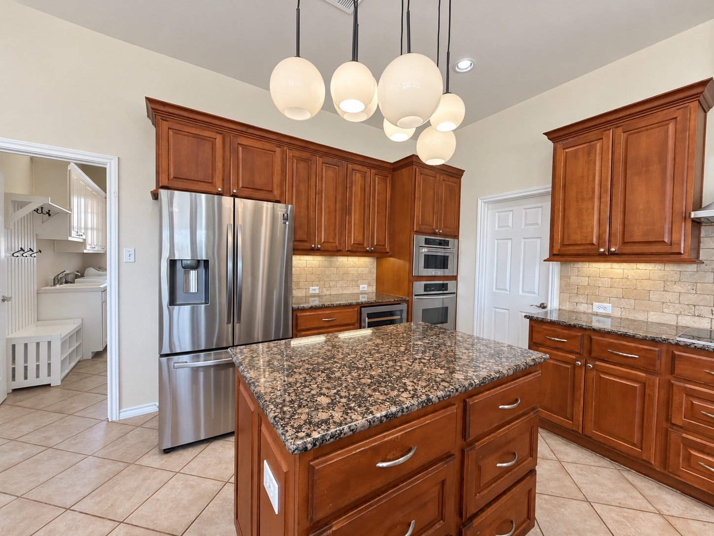 main property photo 6