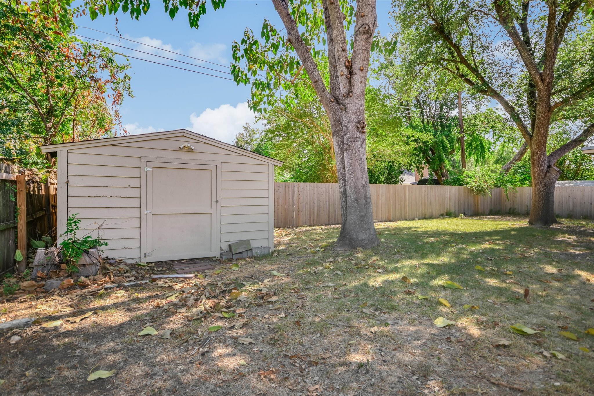 main property photo 19
