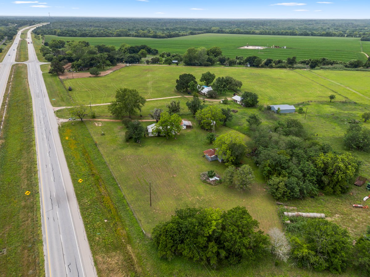 main property photo 27