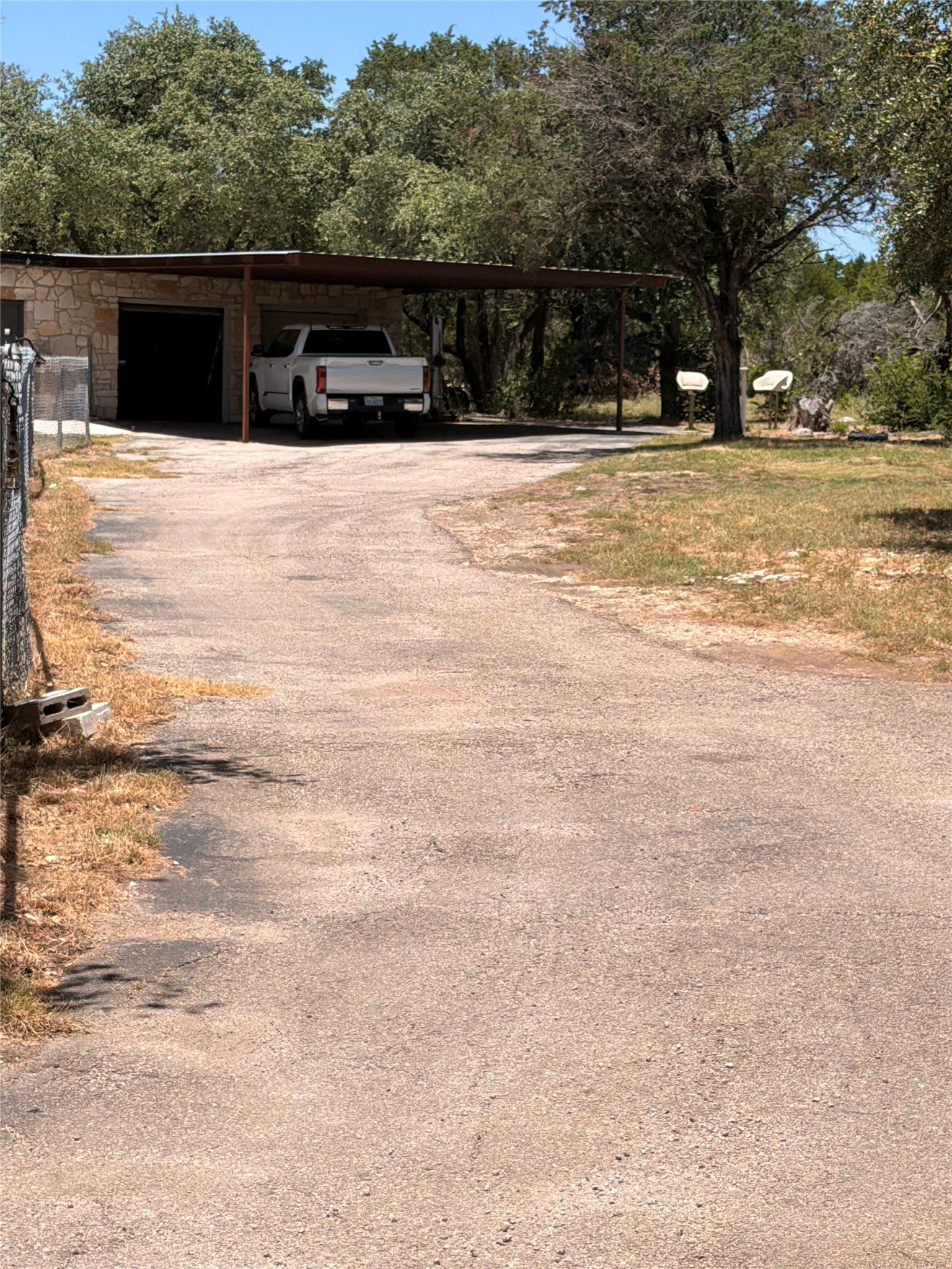 main property photo 4