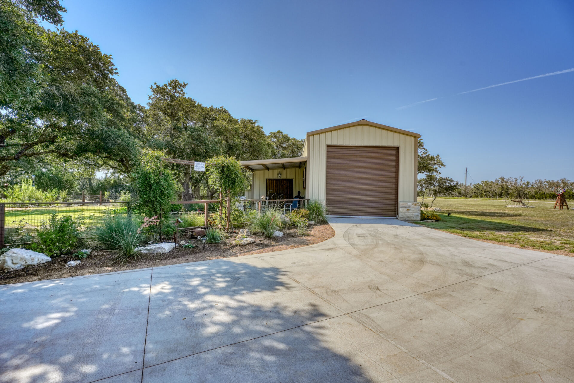 main property photo 35
