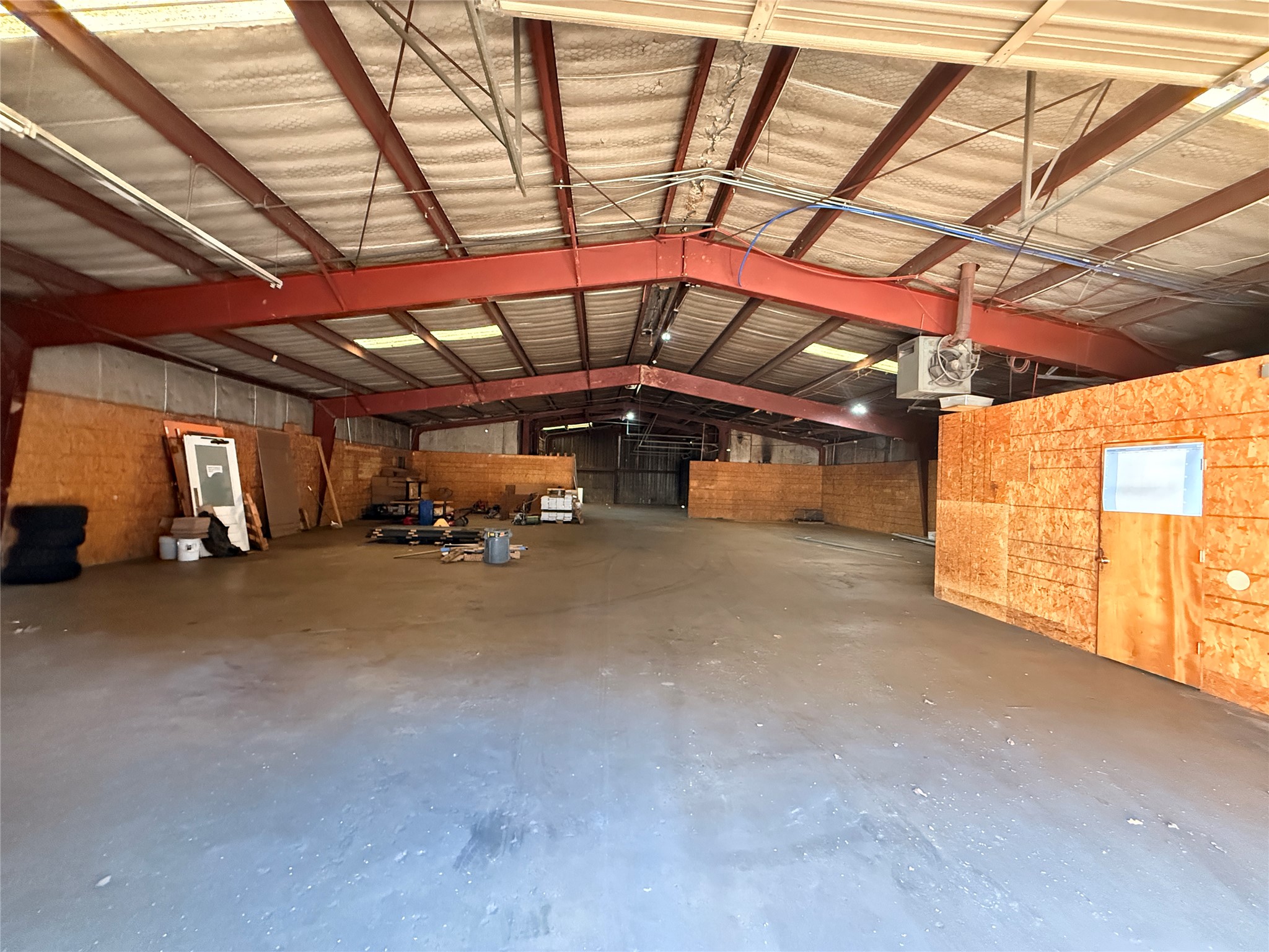 main property photo 16
