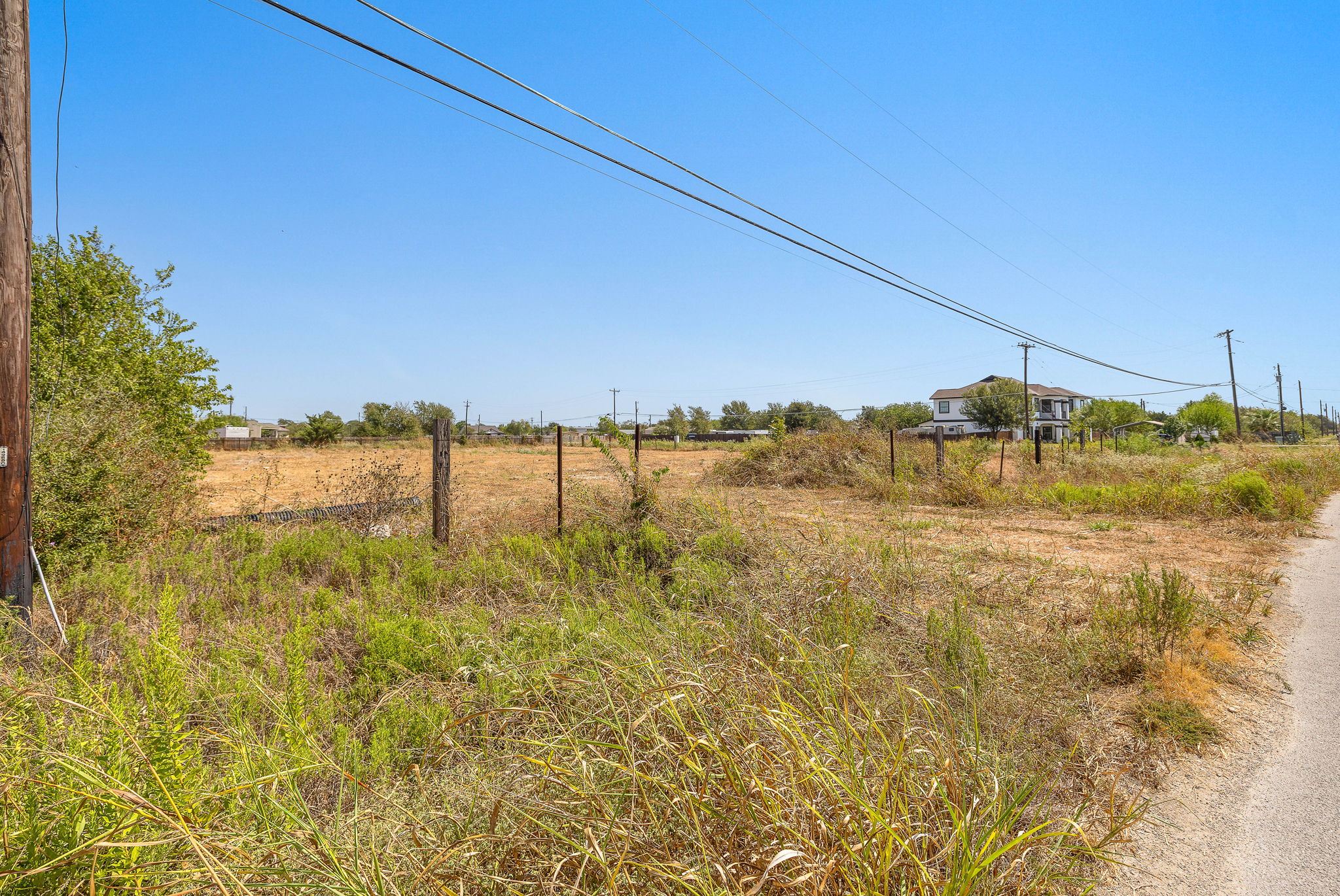 main property photo 14