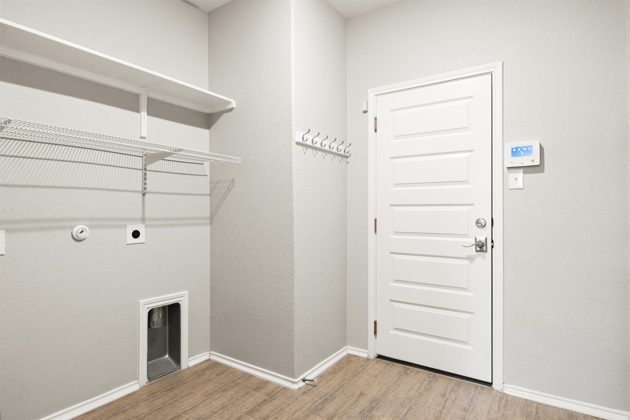 main property photo 17