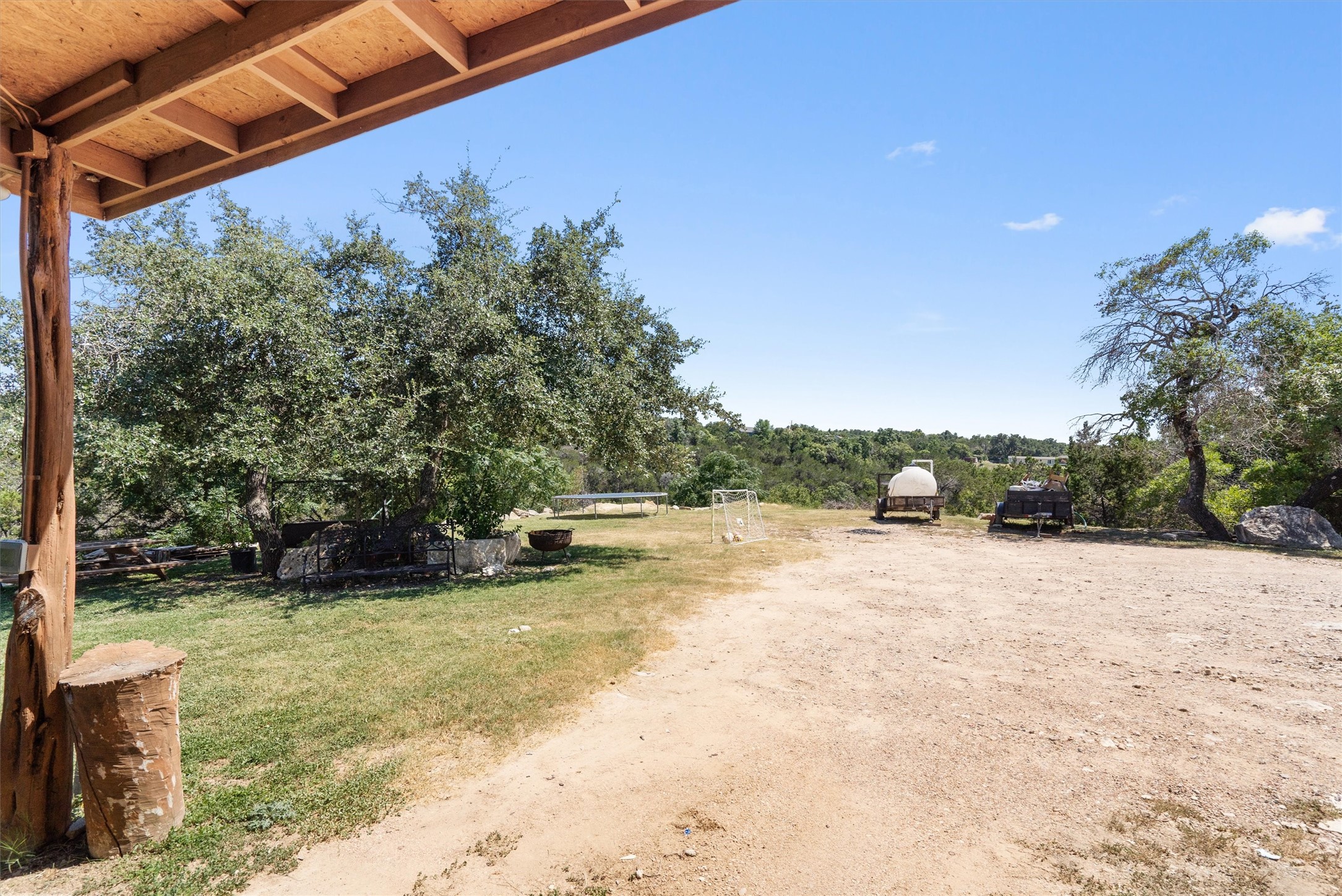 main property photo 35