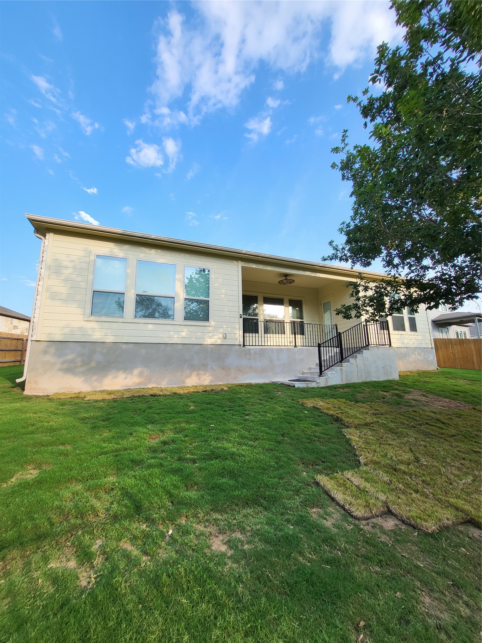 main property photo 22