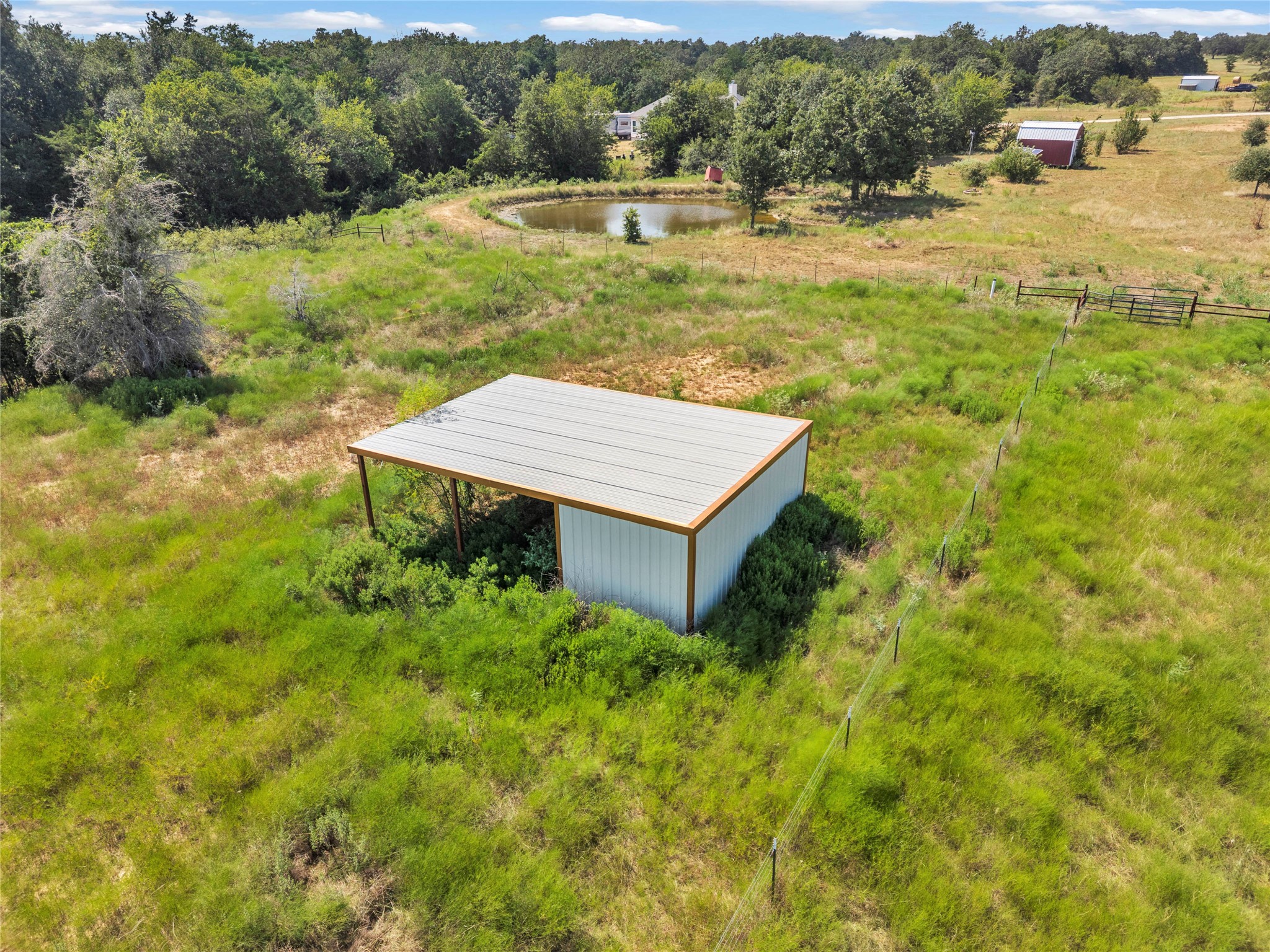 main property photo 37