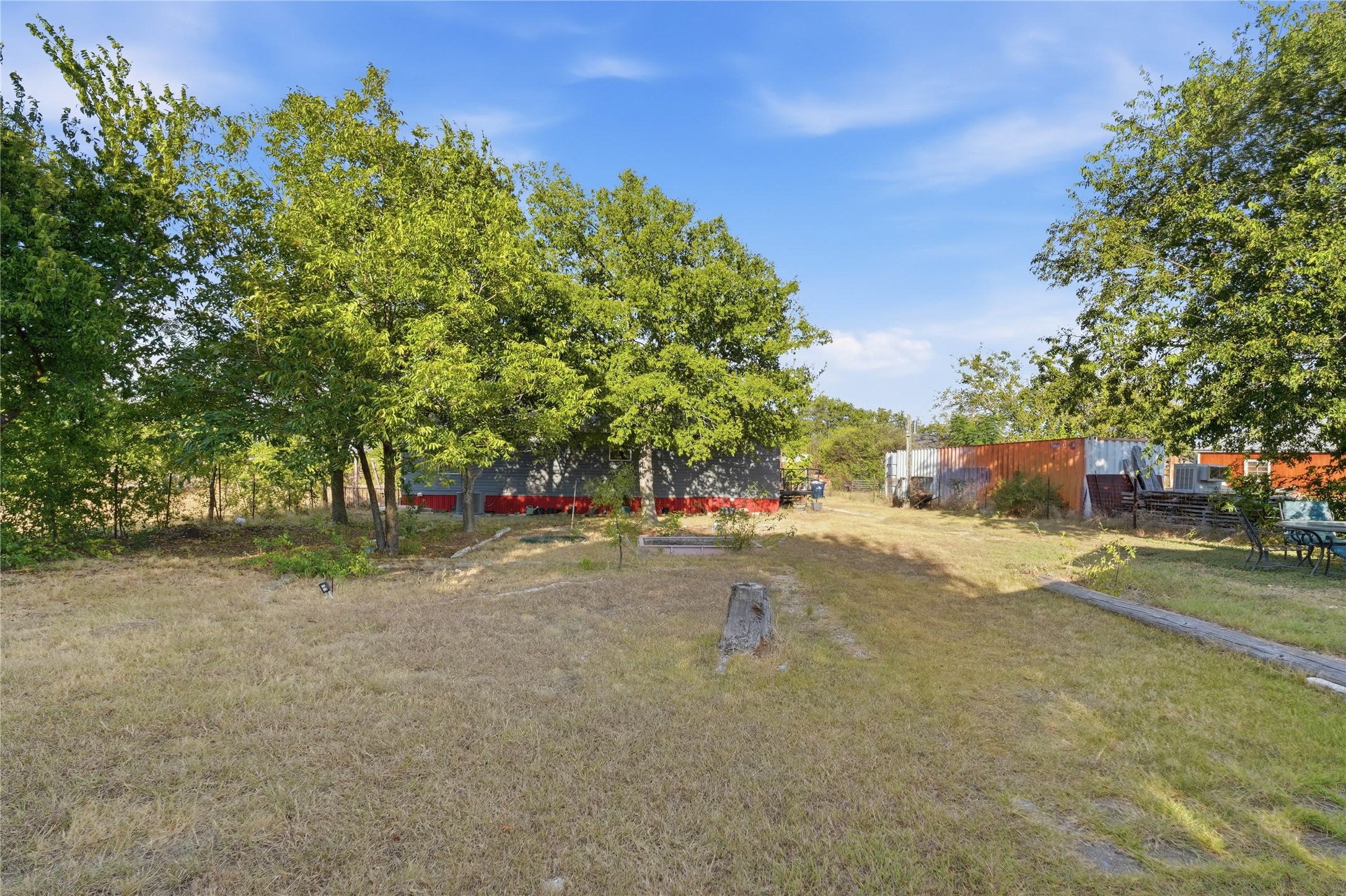 main property photo 7
