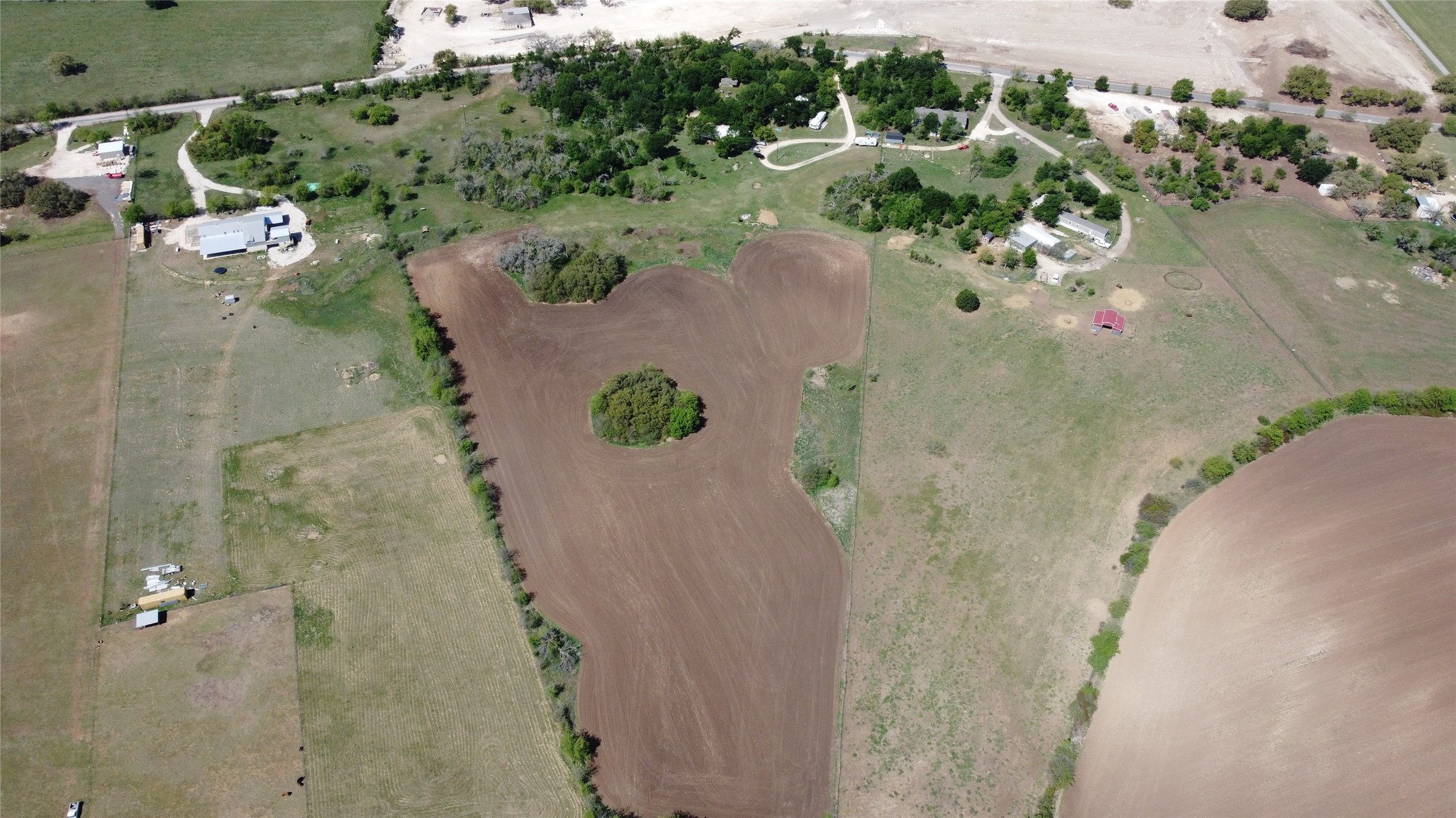 main property photo 8