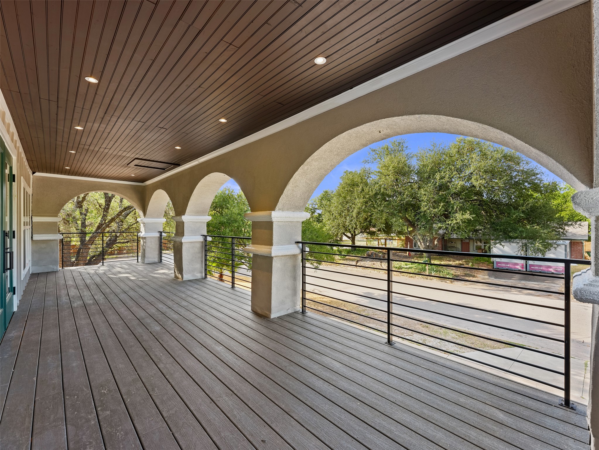 main property photo 34