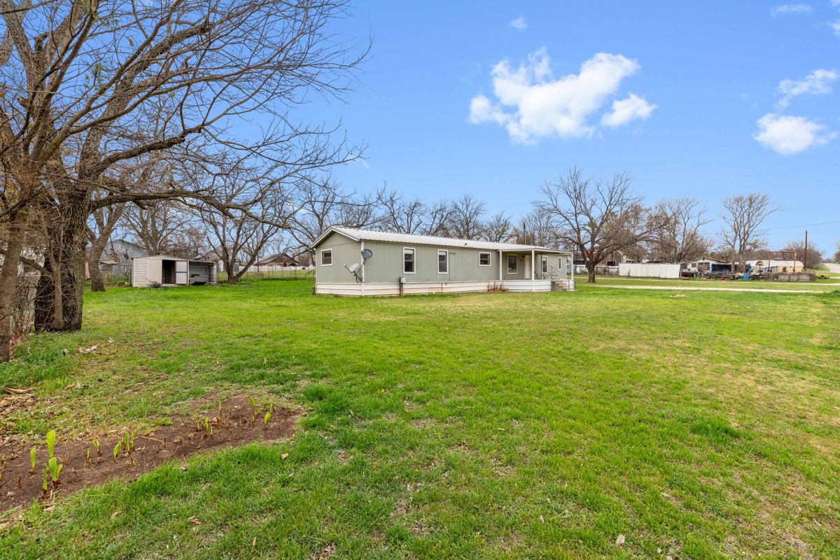 main property photo 18