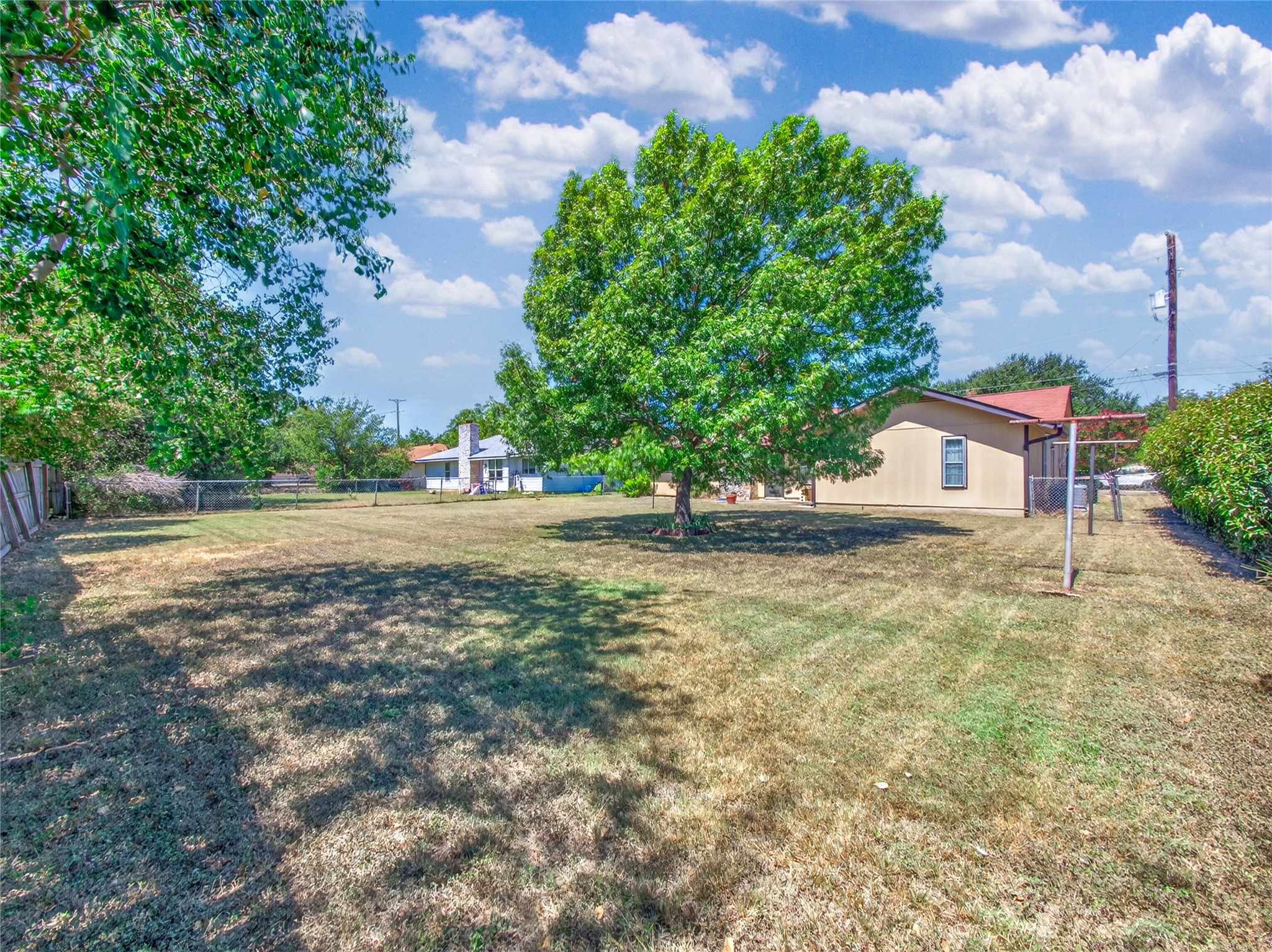 main property photo 29
