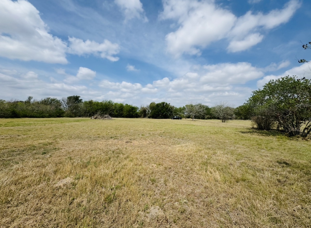 main property photo 25