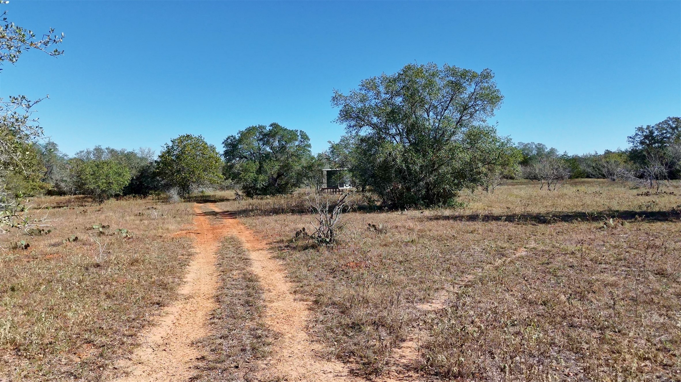 main property photo 34