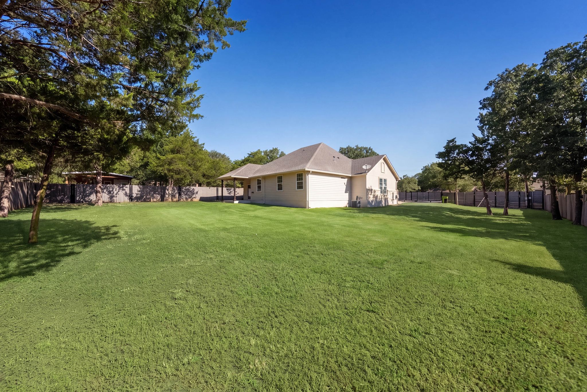 main property photo 31