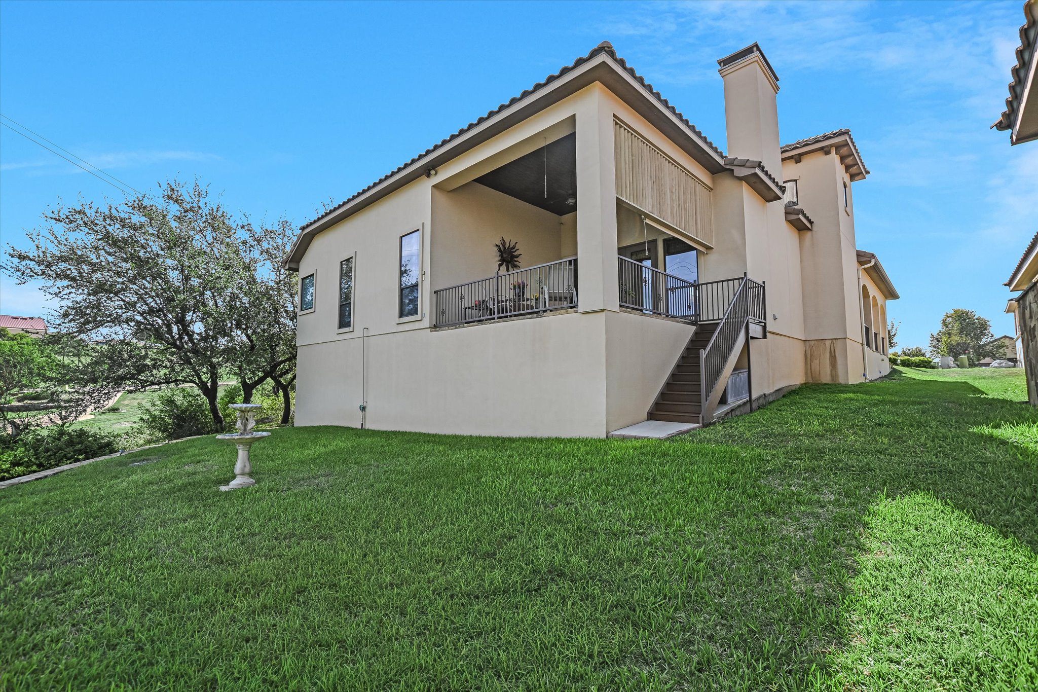 main property photo 19