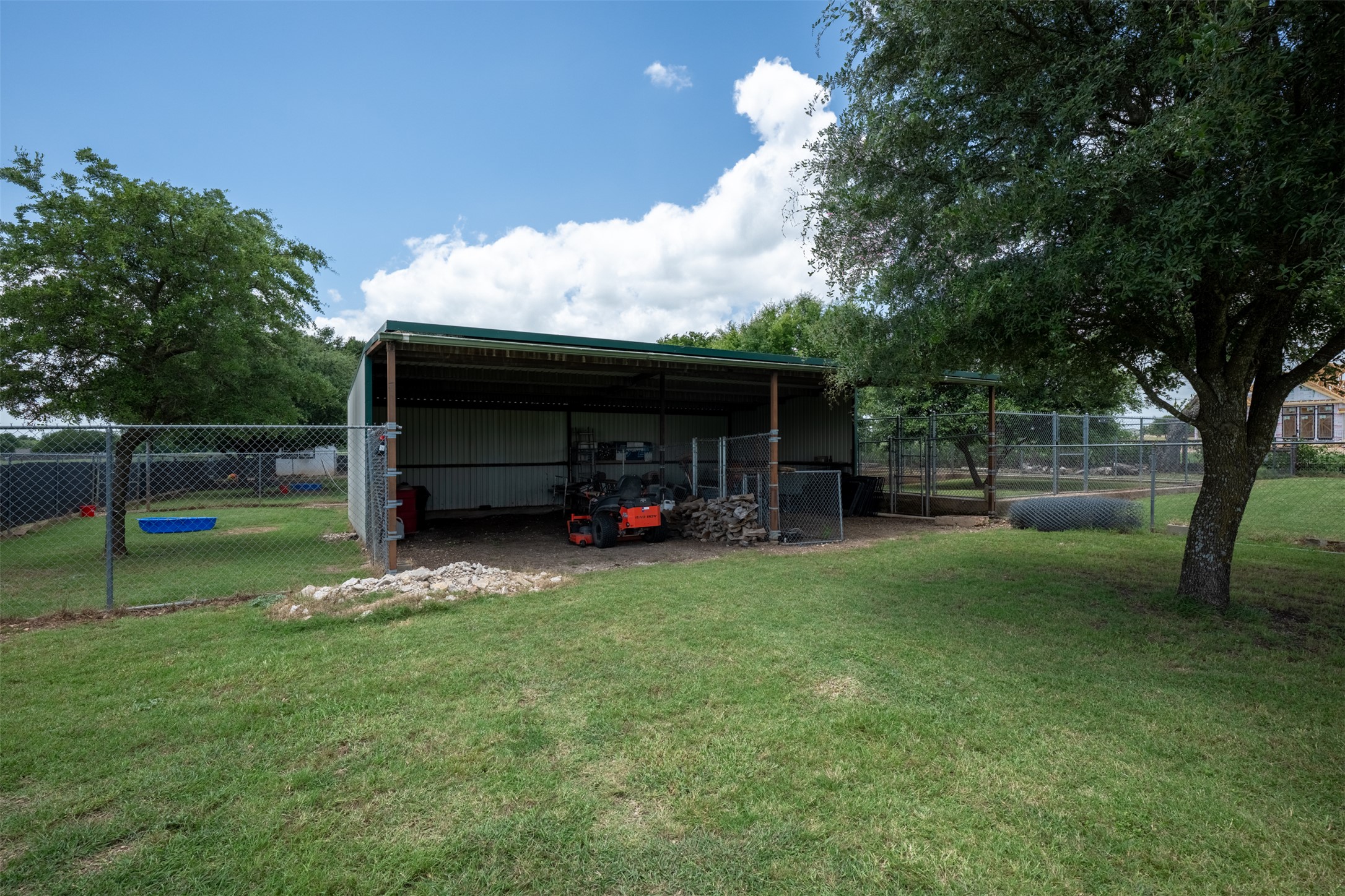 main property photo 15