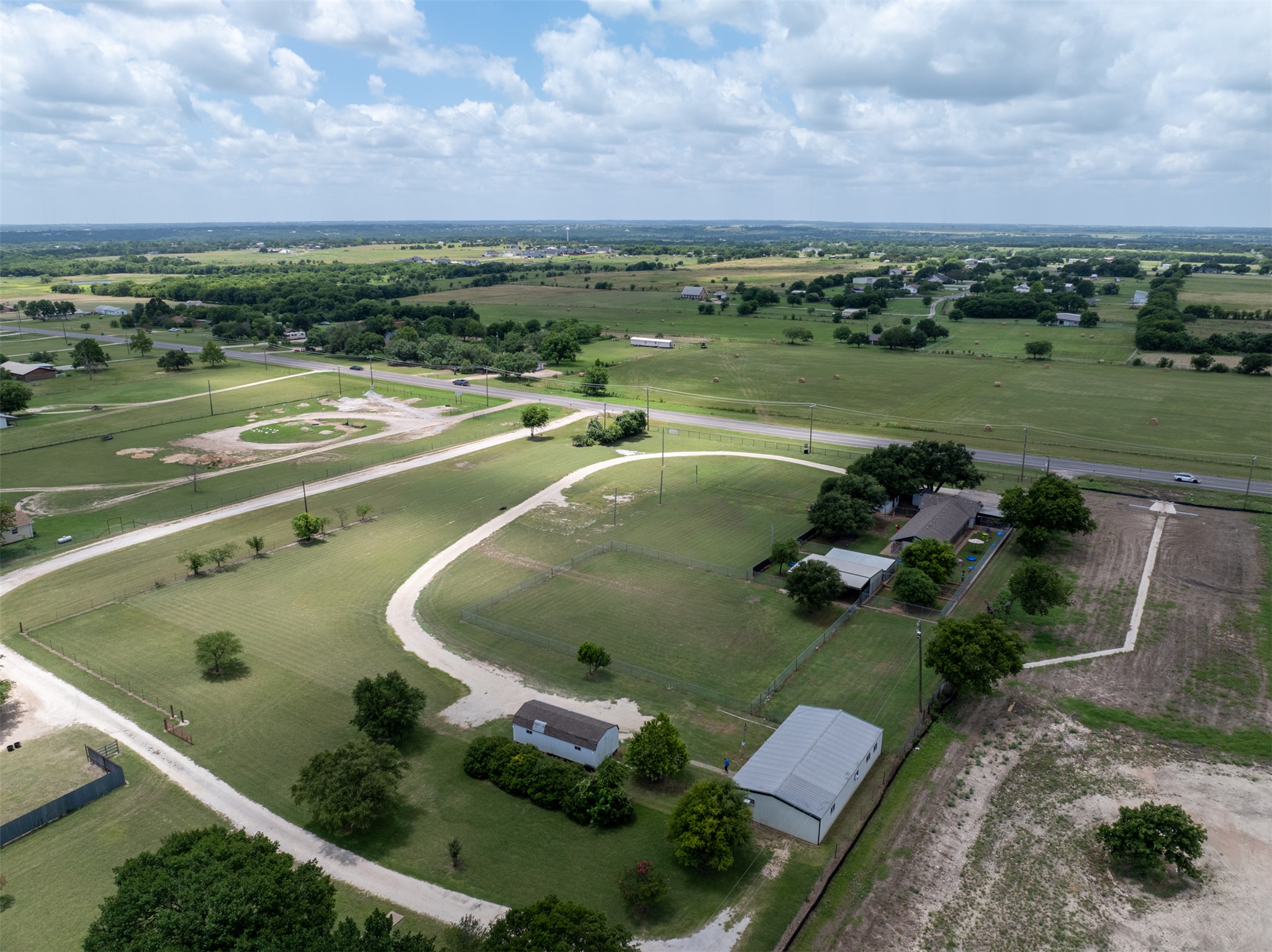 main property photo 33