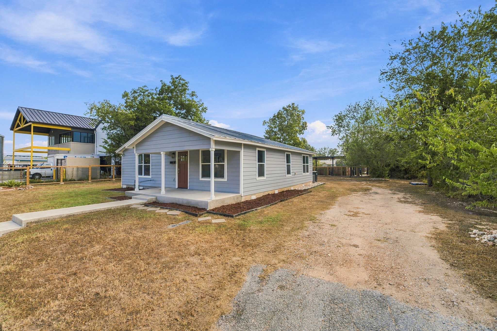 main property photo 2