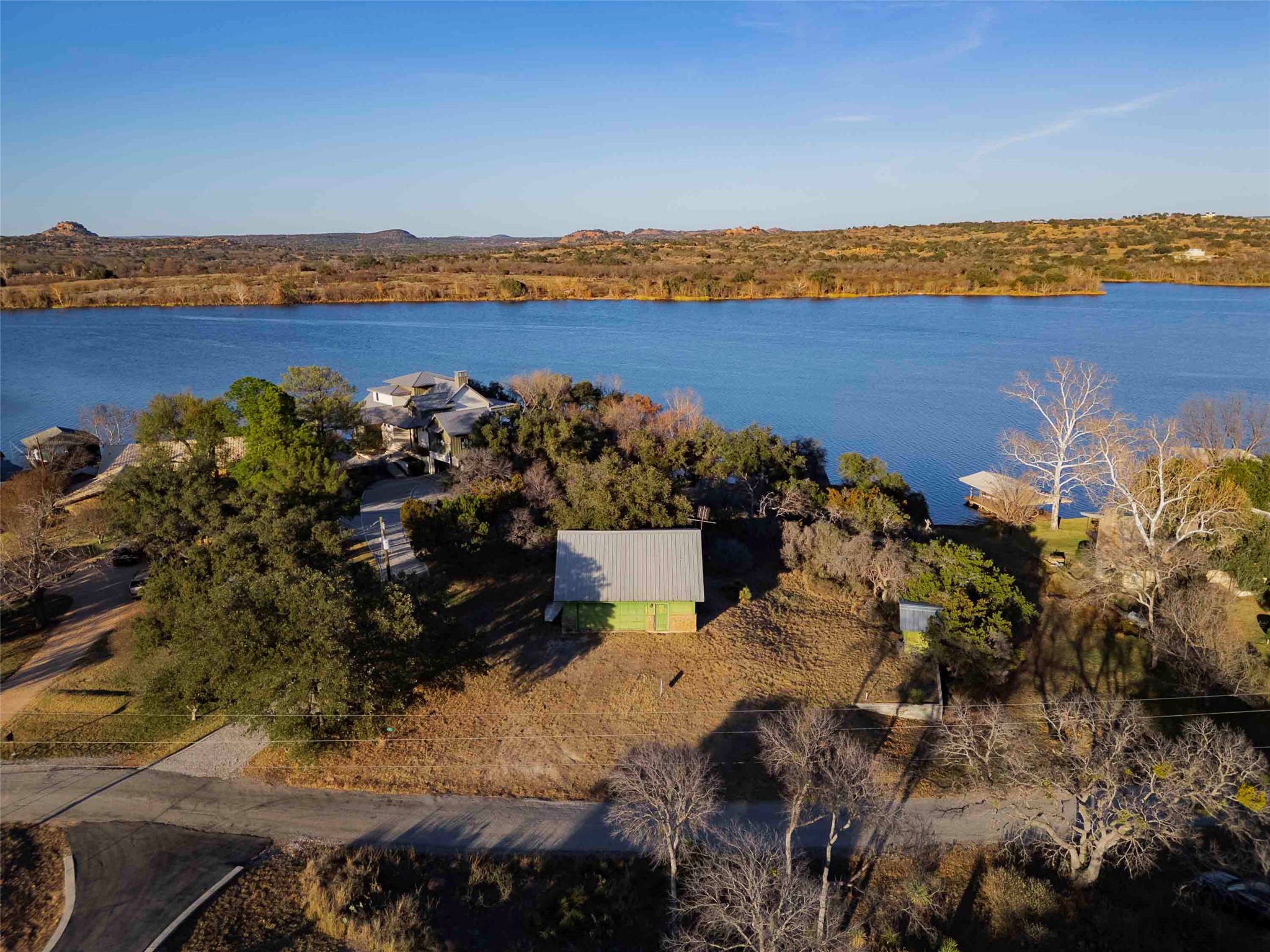 main property photo 6