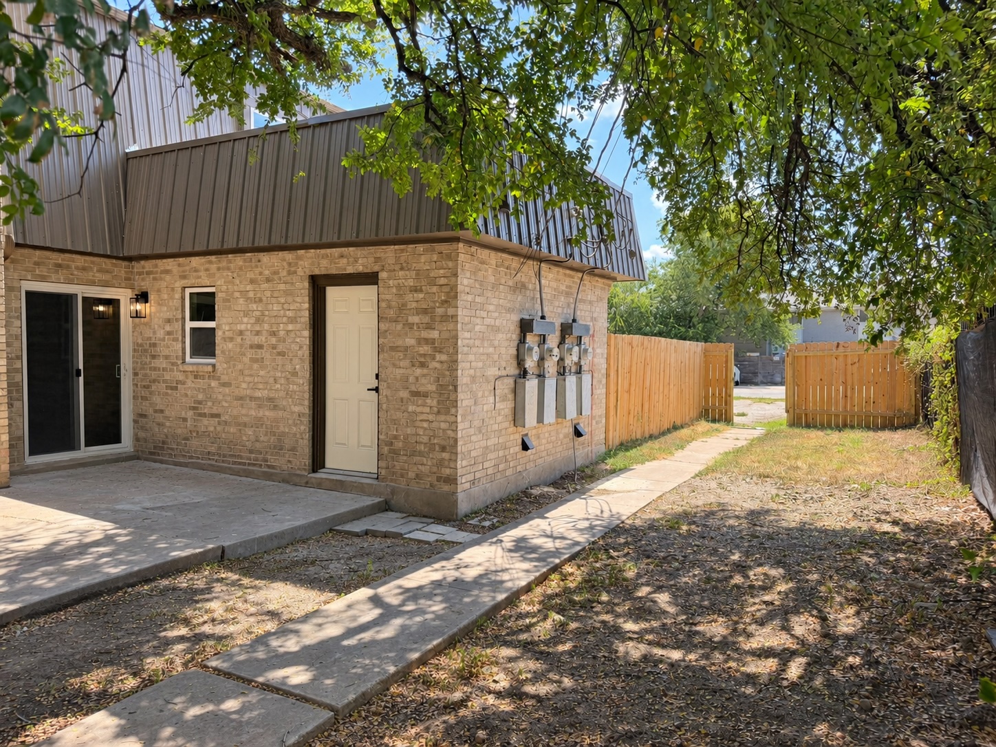 main property photo 6