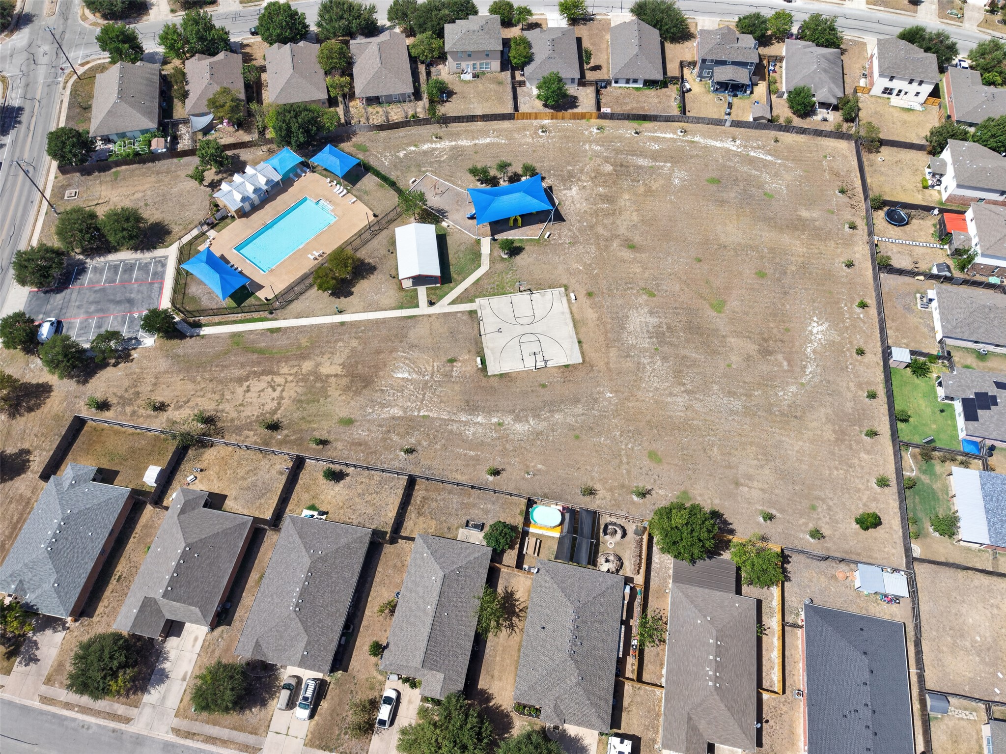 main property photo 36