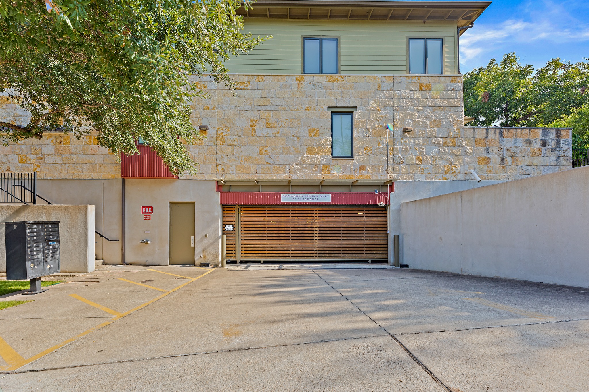 main property photo 35