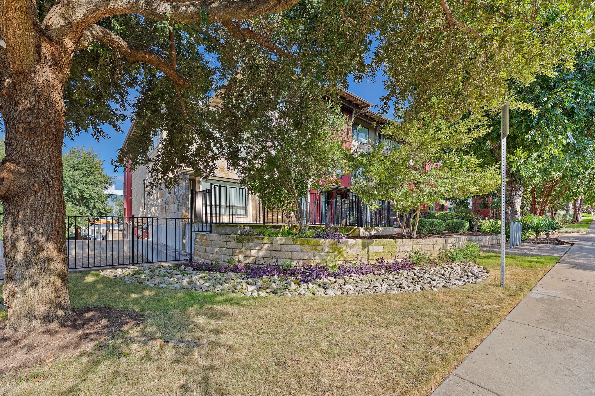 main property photo 38