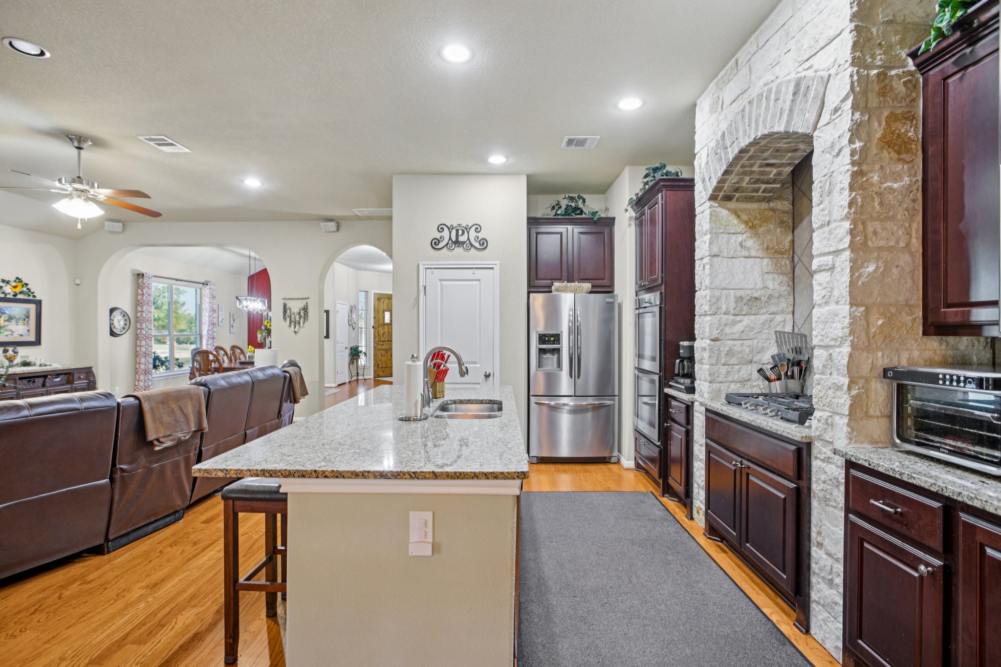 main property photo 18