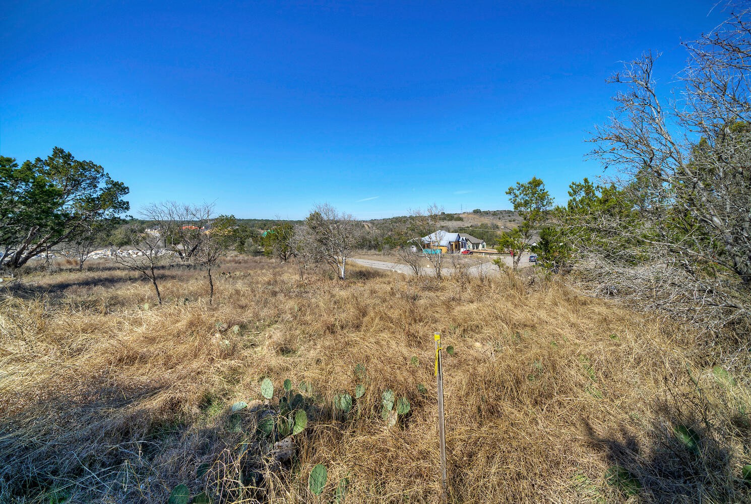 main property photo 25