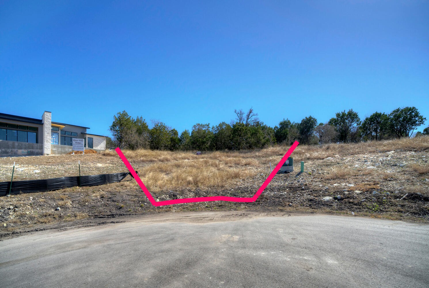 main property photo 9