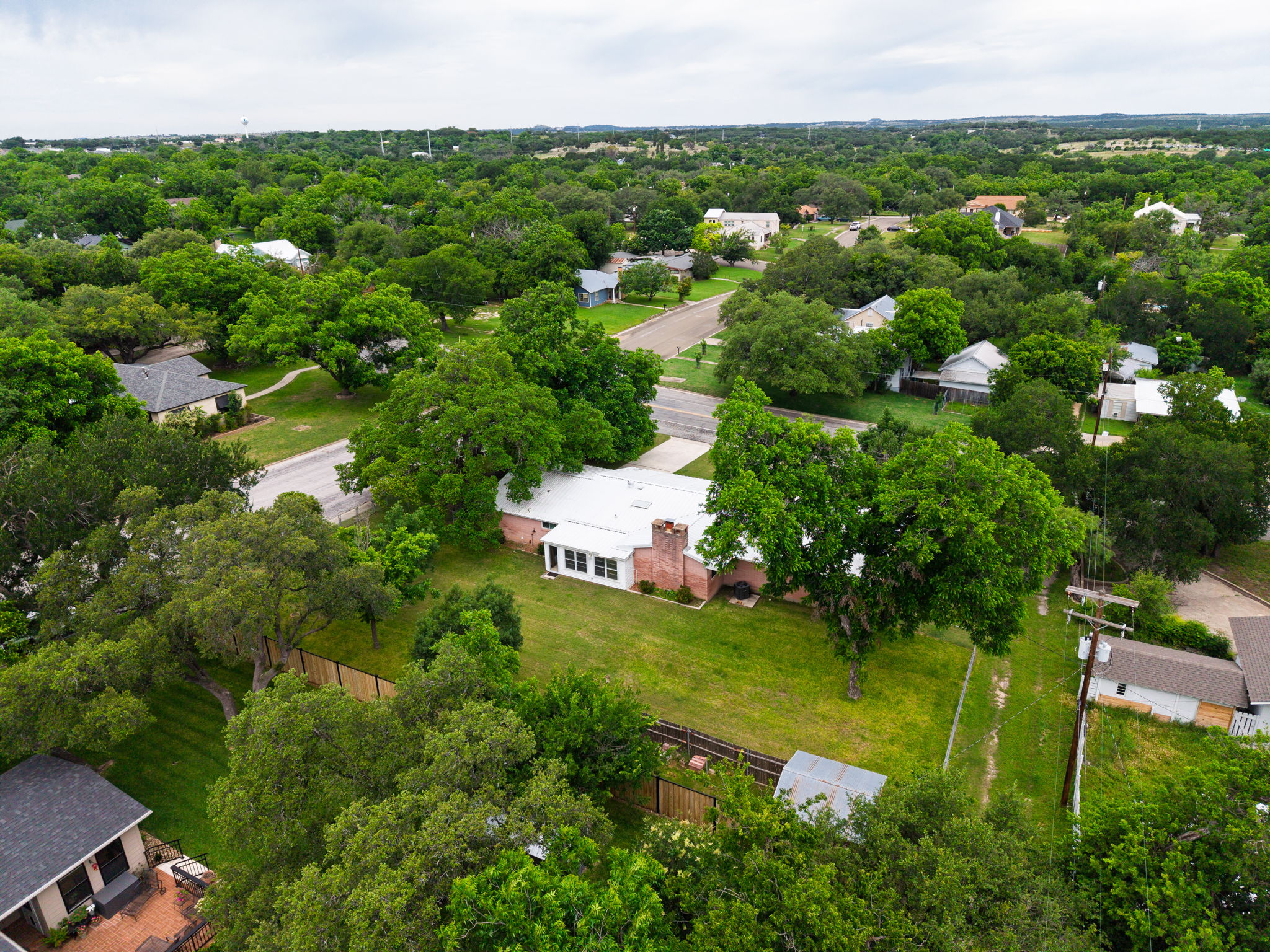main property photo 34