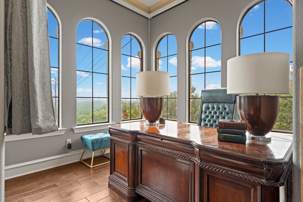 main property photo 11