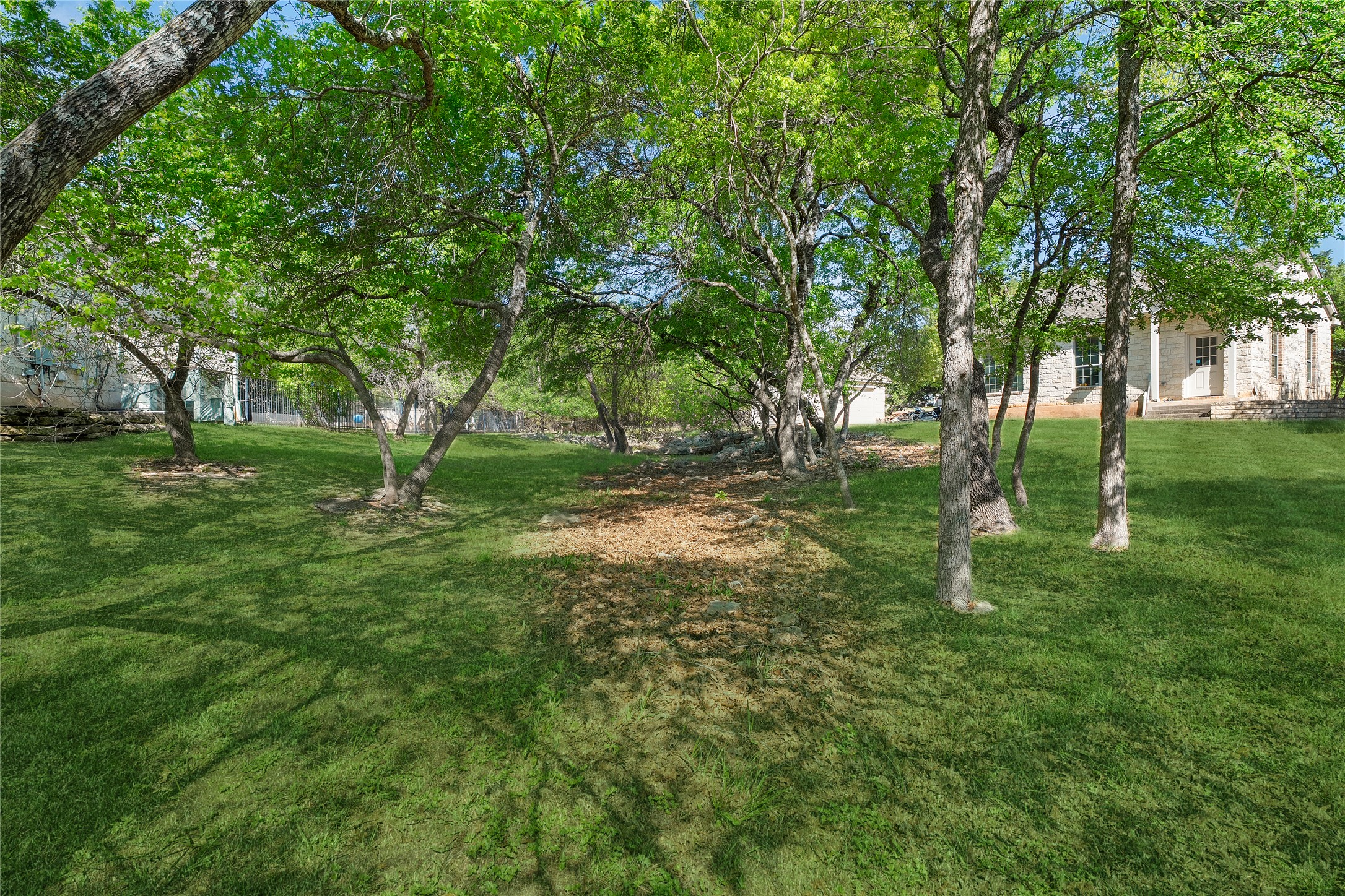 main property photo 38