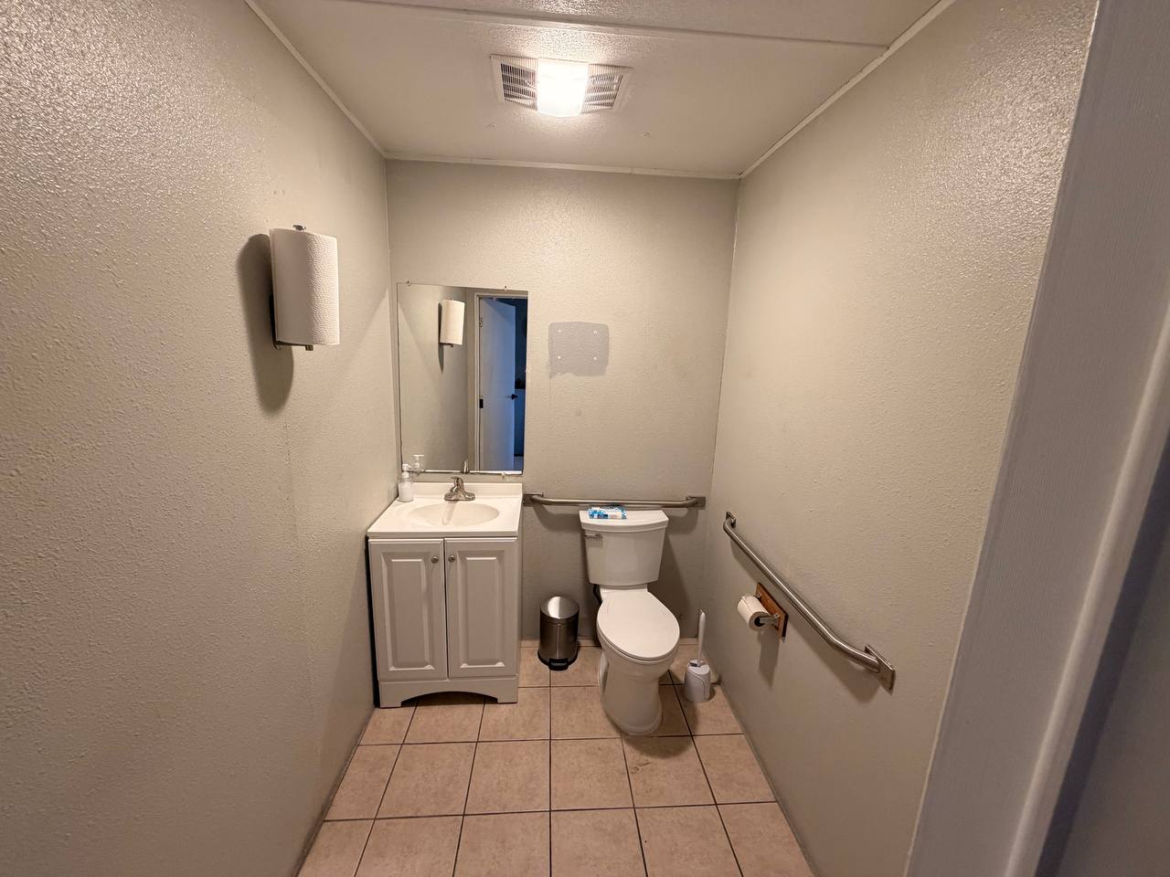 main property photo 8