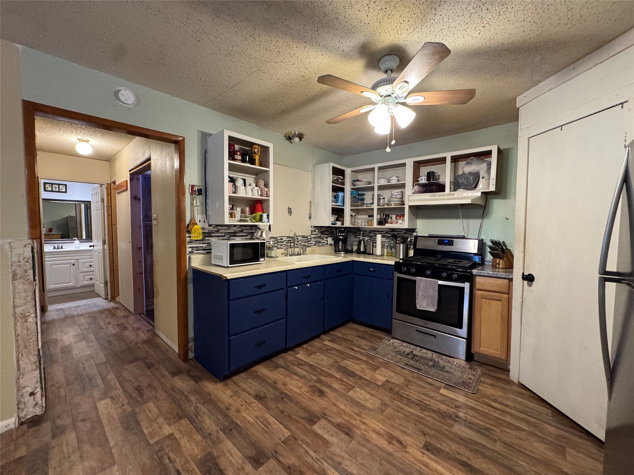 main property photo 23
