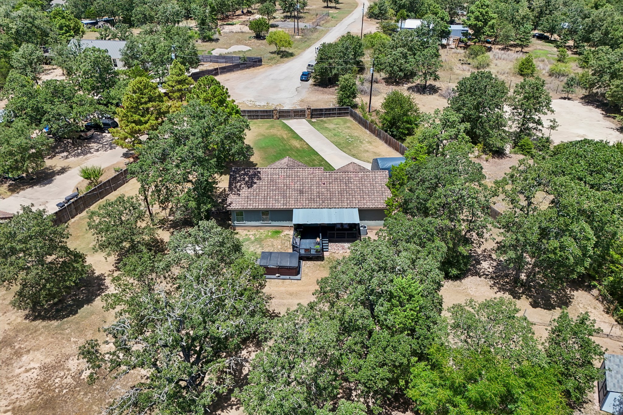 main property photo 36