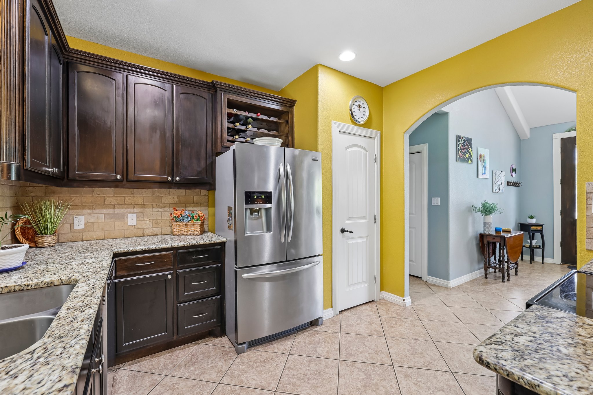 main property photo 8