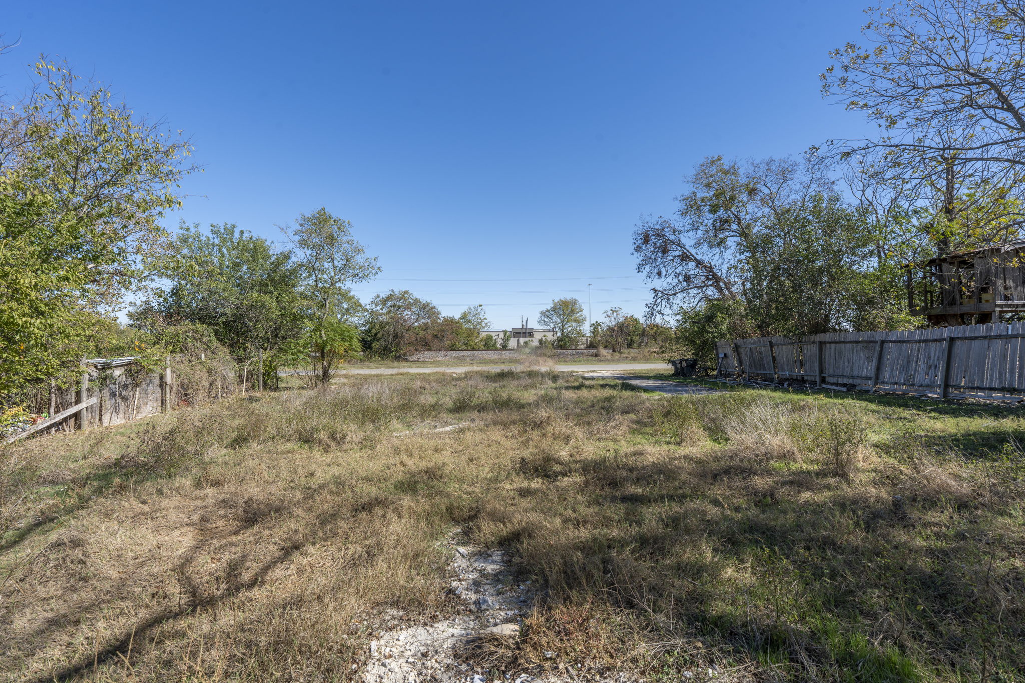main property photo 27