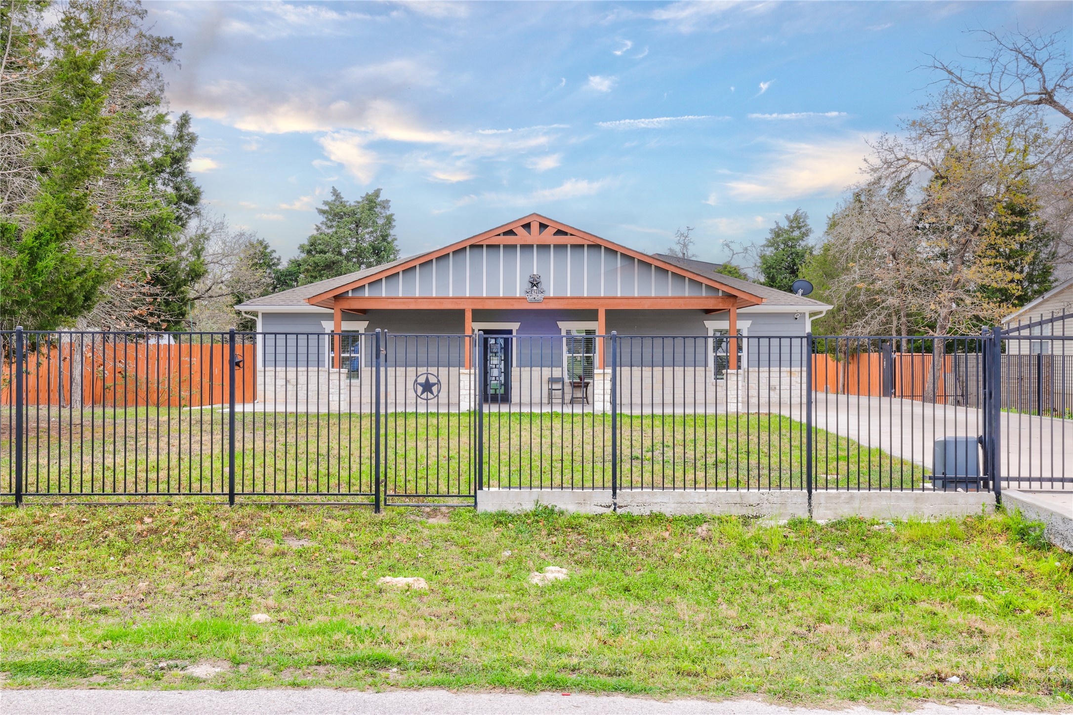 main property photo 1