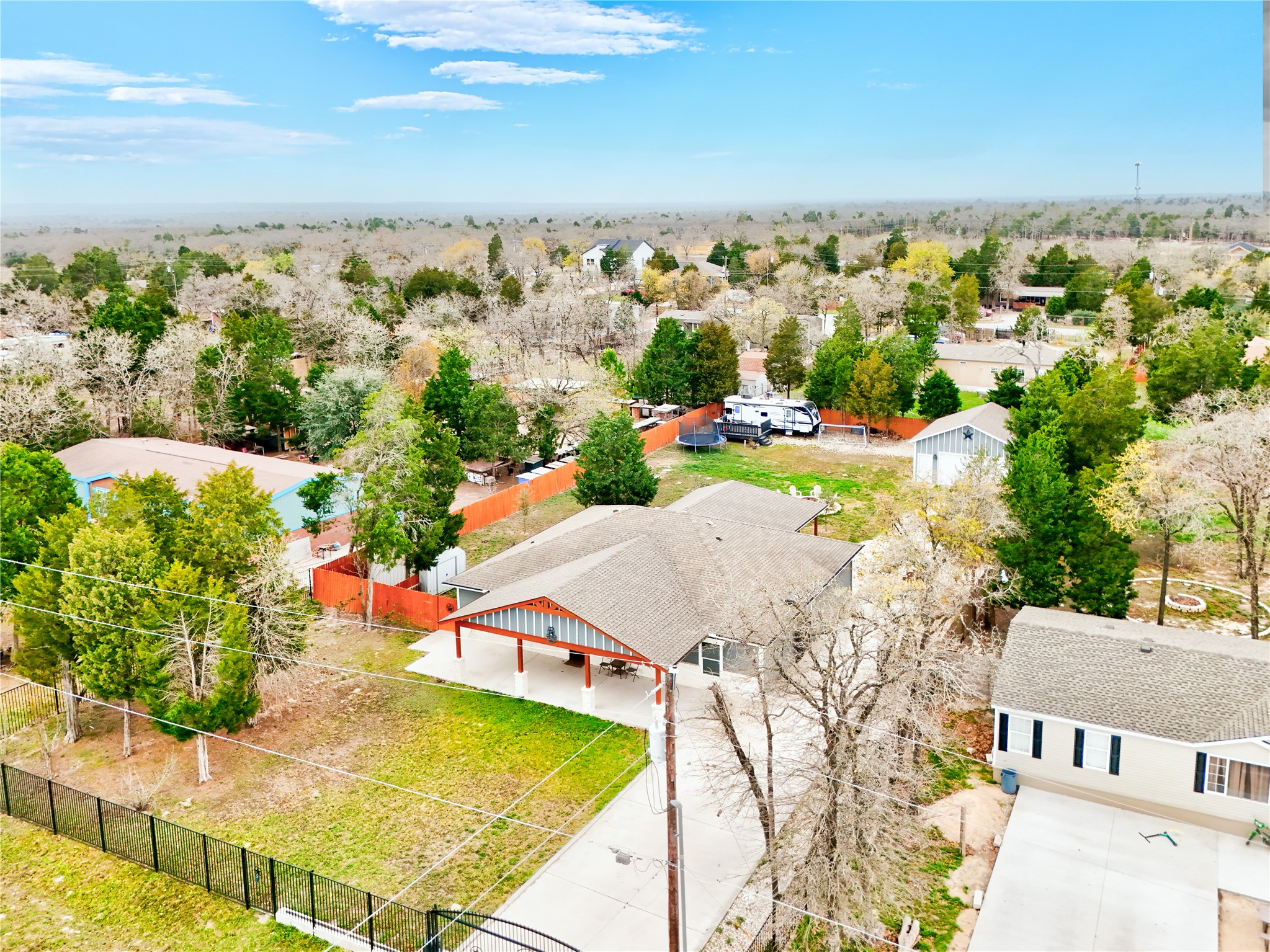 main property photo 33