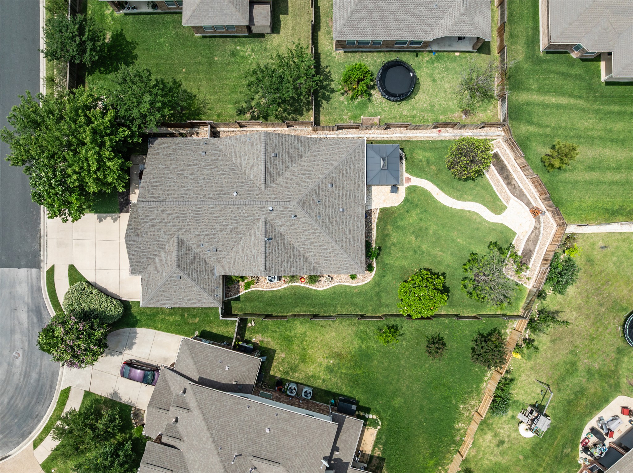 main property photo 32