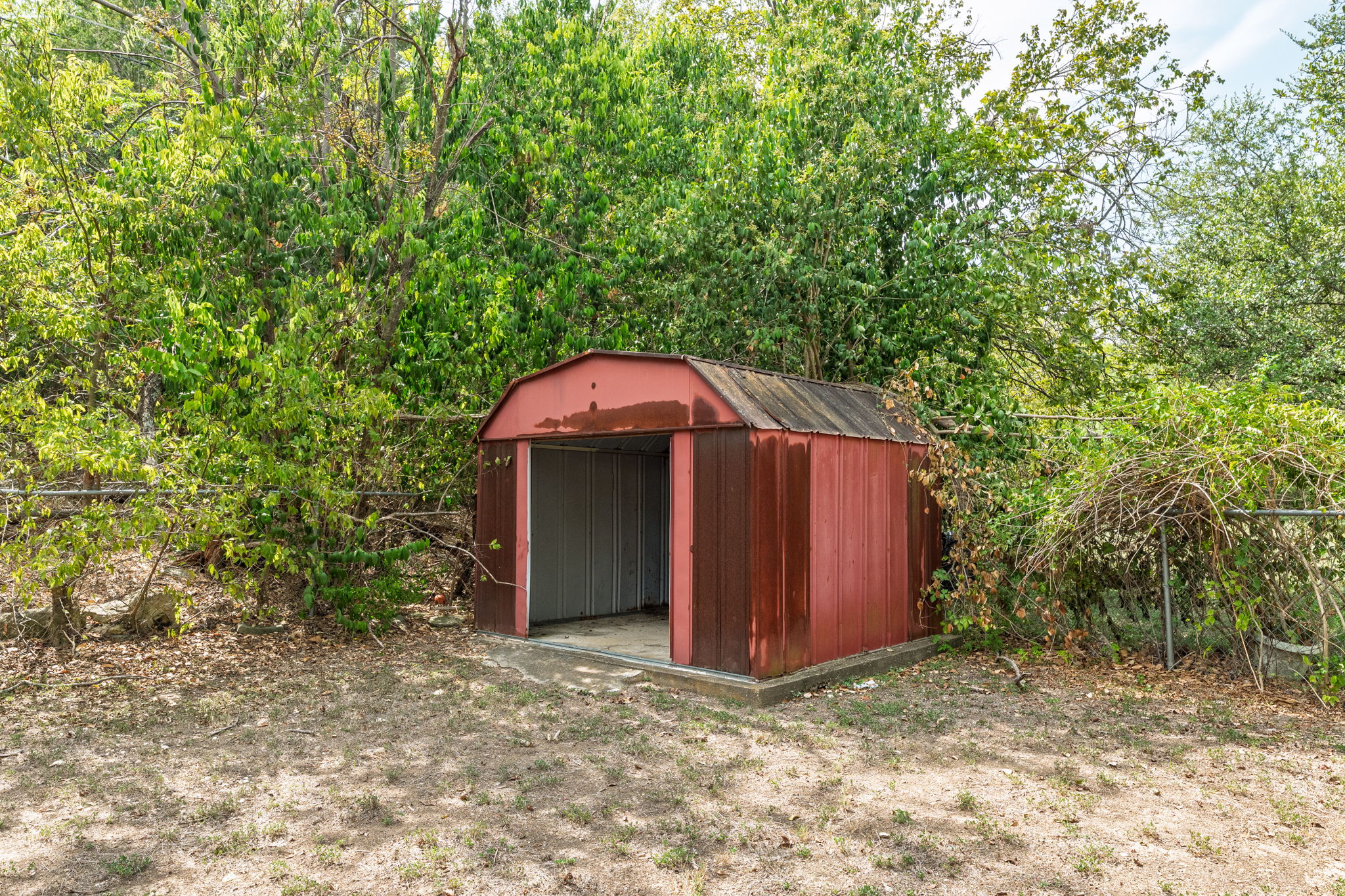main property photo 33