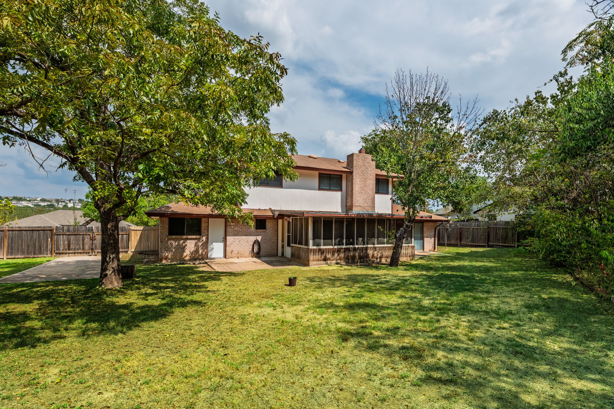 main property photo 35