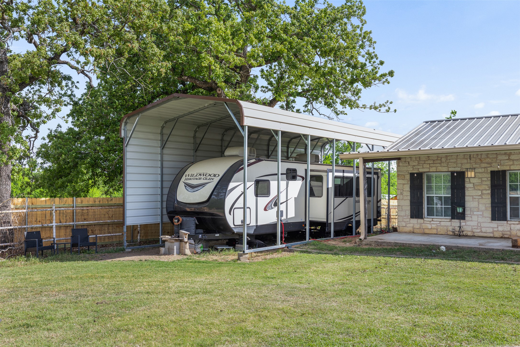 main property photo 12